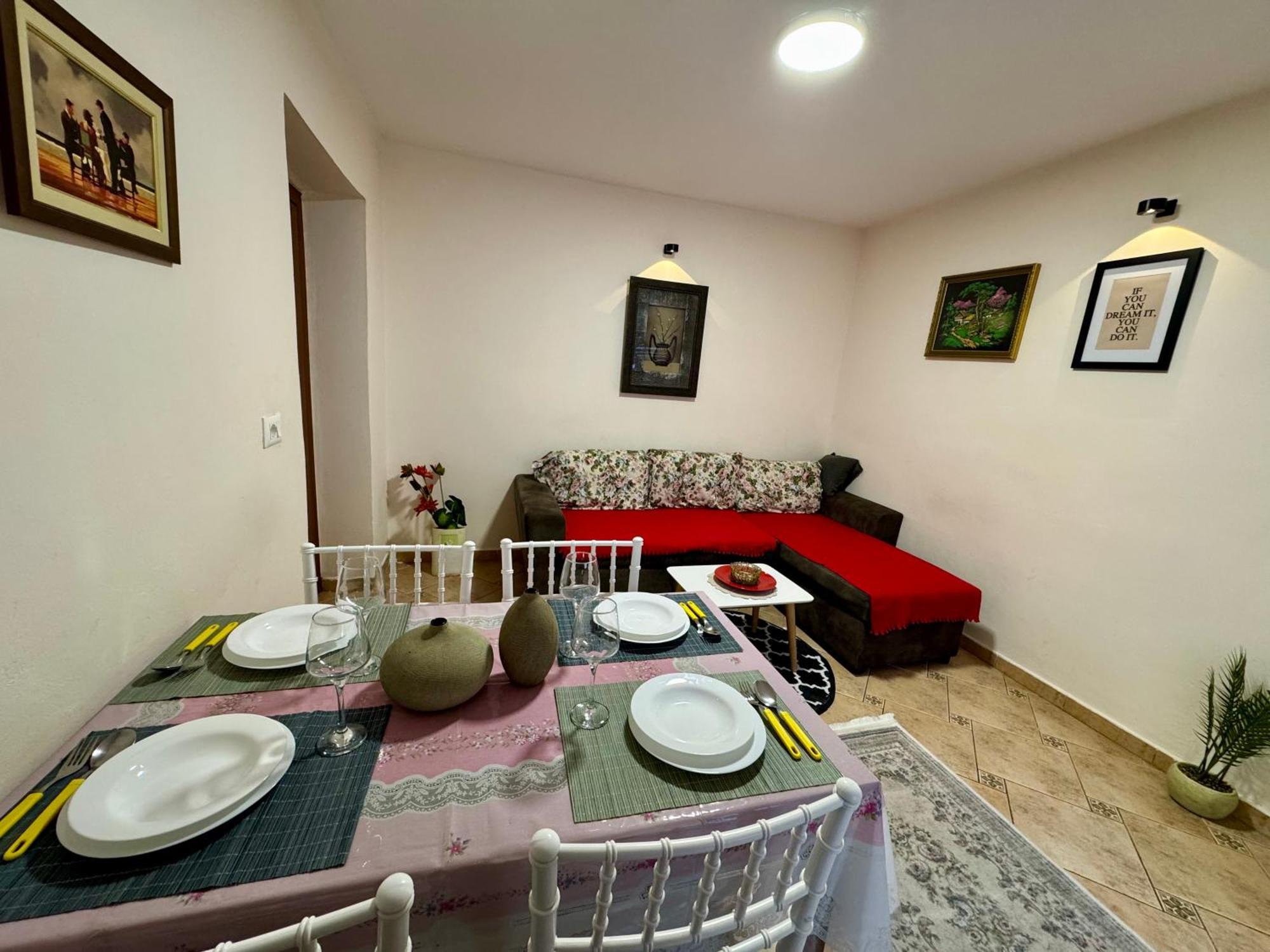 Skerdi'S Apartment - City Center تيرانا المظهر الخارجي الصورة